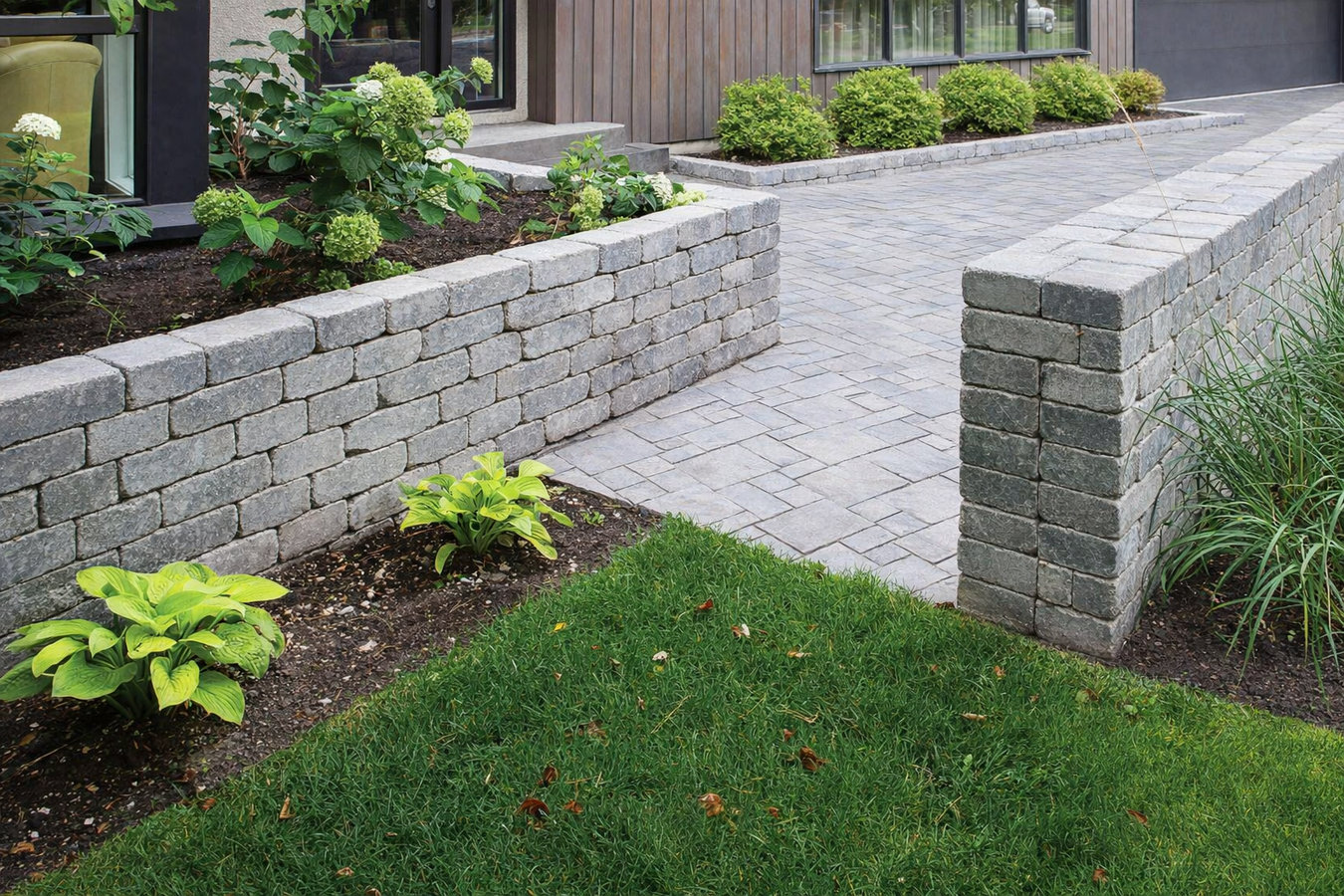 Concrete retaining walls